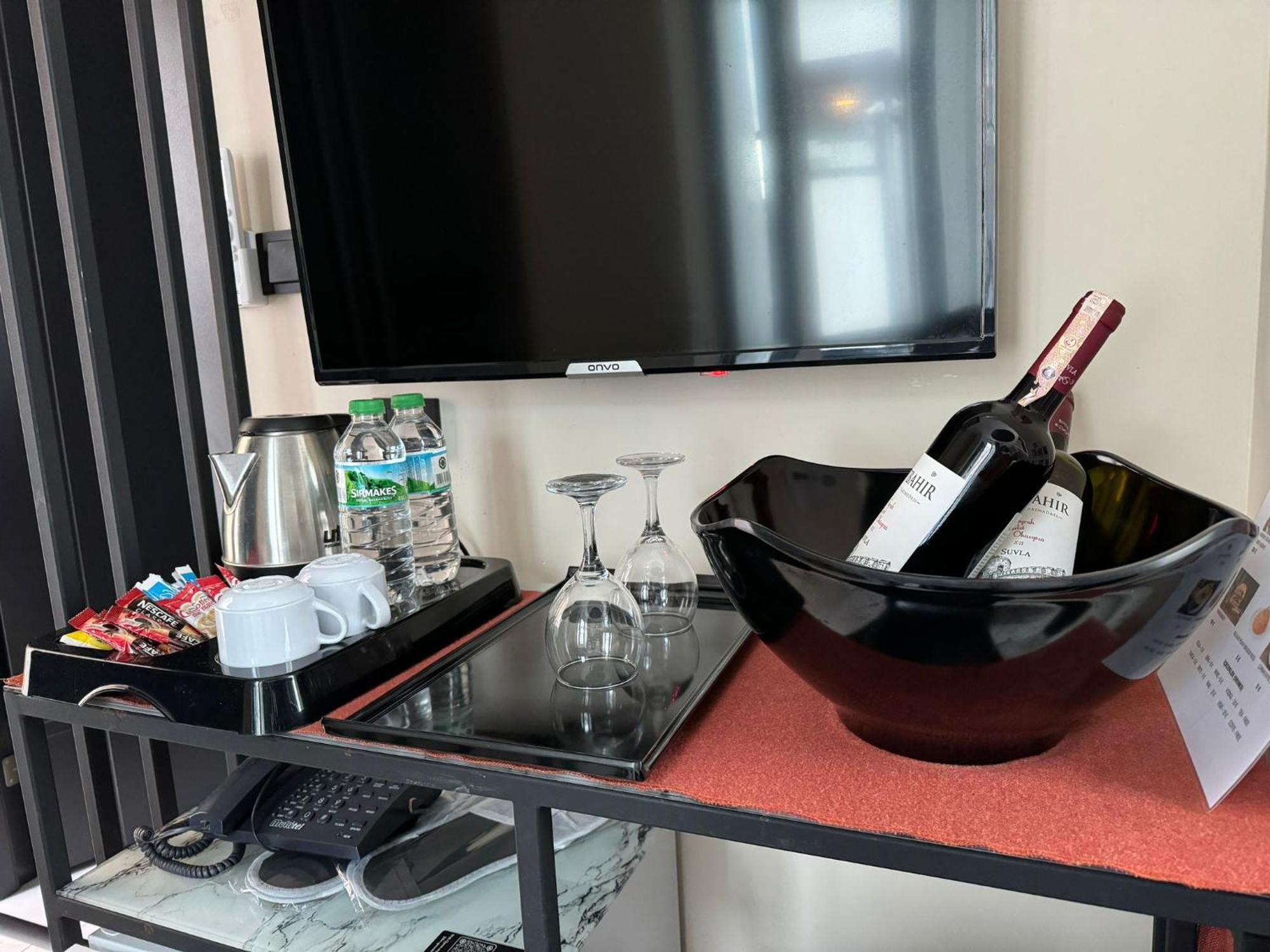 Arnavutkoy The Queen Airport Hotel-Round Trip Airport Service מראה חיצוני תמונה