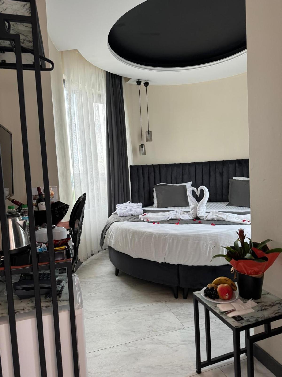 Arnavutkoy The Queen Airport Hotel-Round Trip Airport Service מראה חיצוני תמונה